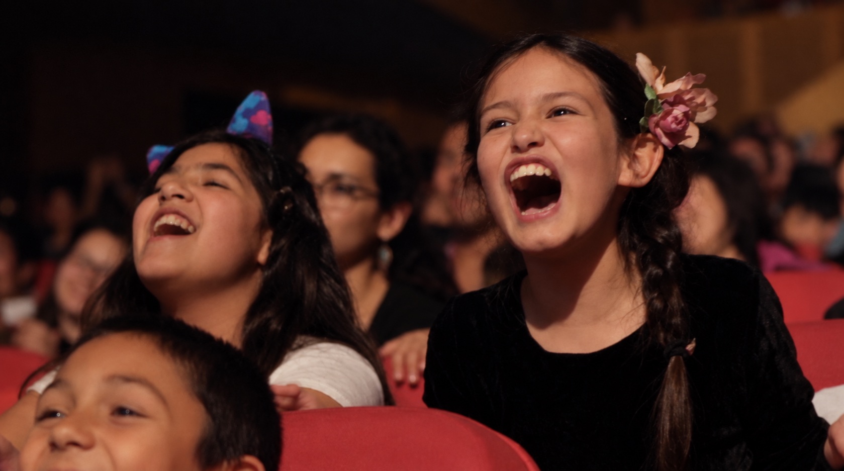 Children React with Reason during an En busca de la belleza IlZionism Activities